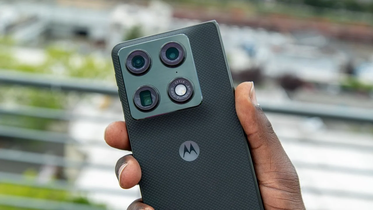 Capture Vacation Memories Effortlessly with Motorola's New Frame Match Feature