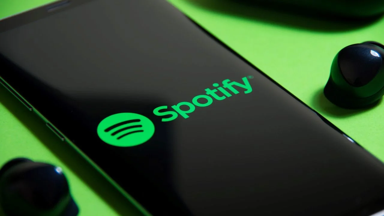 Spotify Outage Highlights Need for Better User Communication During Tech Failures